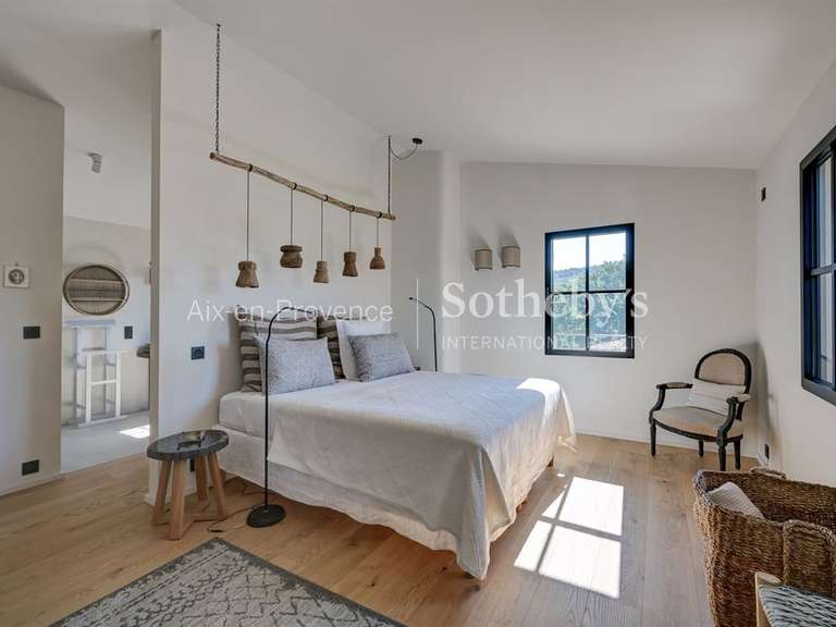 Maison Lauris - 6 chambres - 310m²
