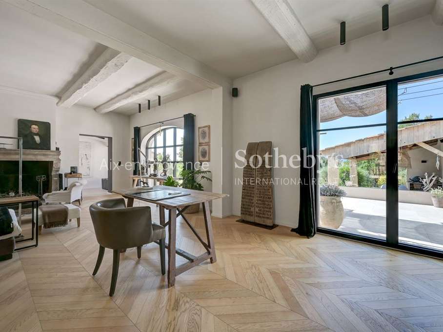 Maison Lauris