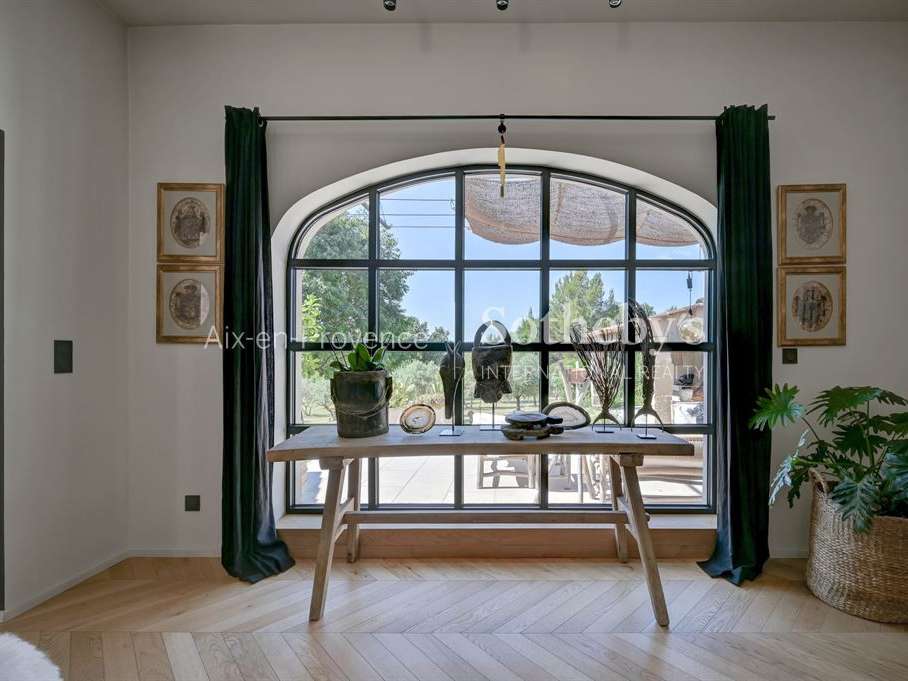 Maison Lauris
