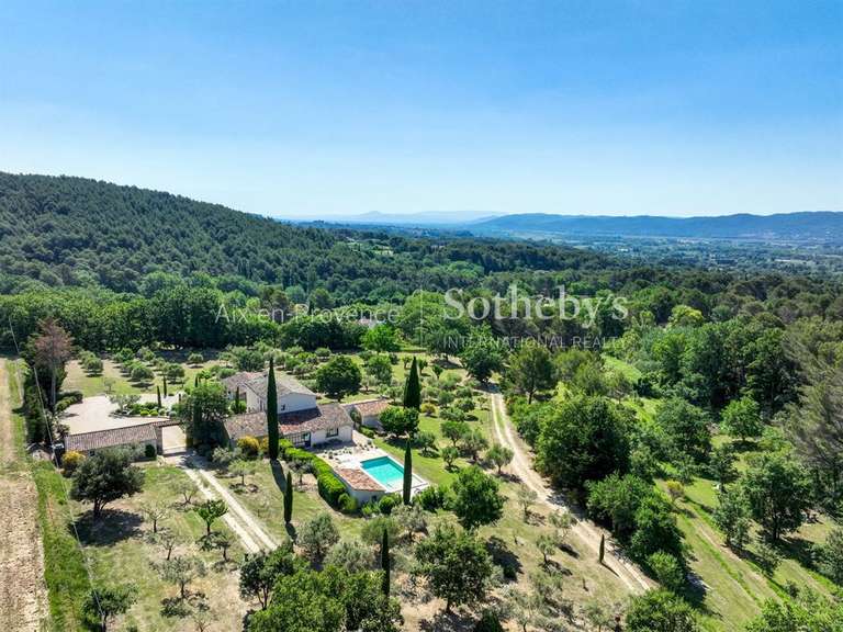 Maison Lauris - 6 chambres - 310m²
