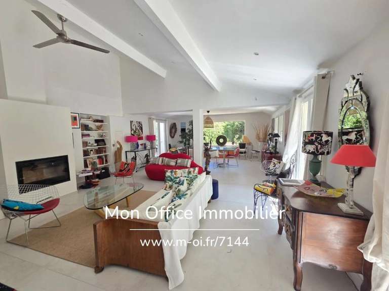 Maison Lauris - 5 chambres - 190m²