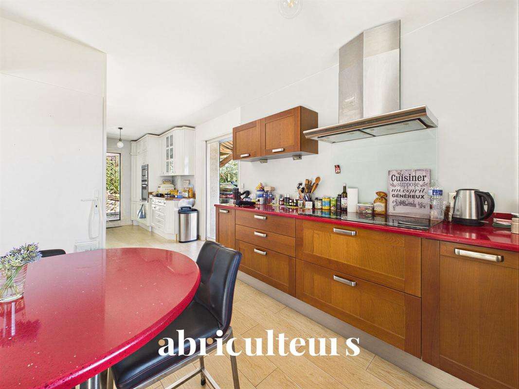 Maison Lauris
