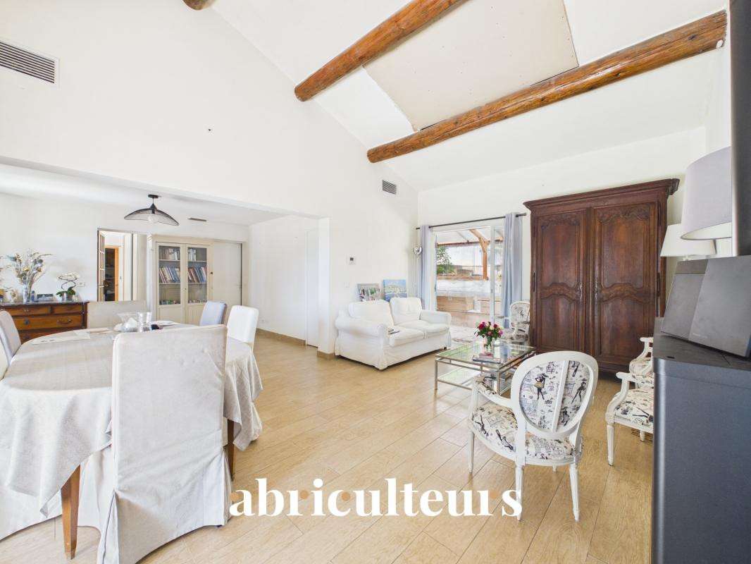 Maison Lauris