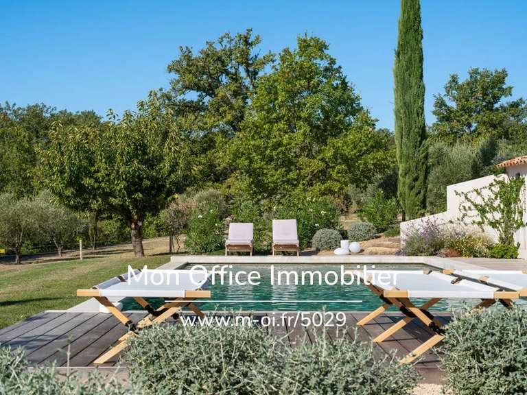 Propriété Lauris - 6 chambres - 269m²