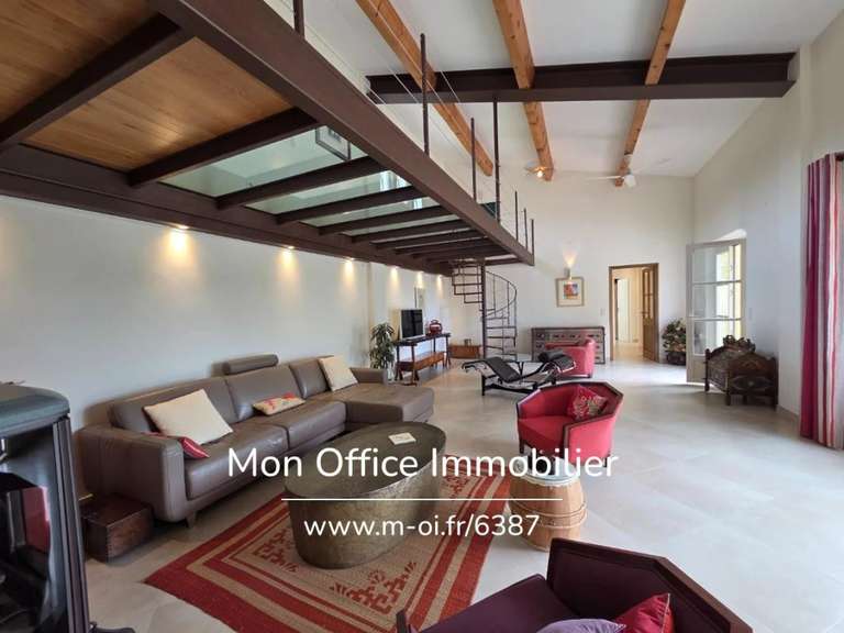 Property Lauris - 6 bedrooms - 340m²