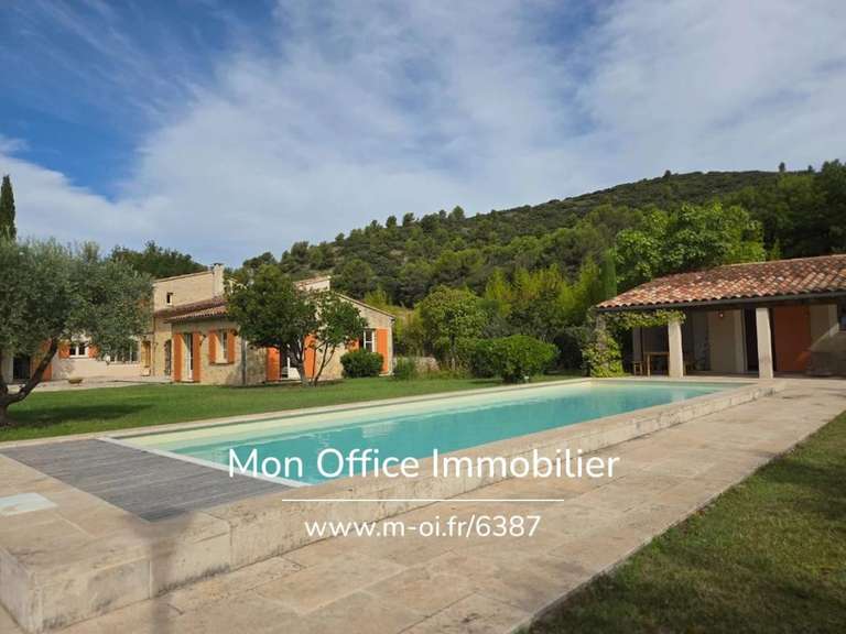 Property Lauris - 6 bedrooms - 340m²