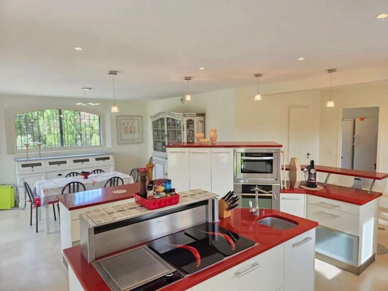 Propriété Lauris - 6 chambres - 340m²