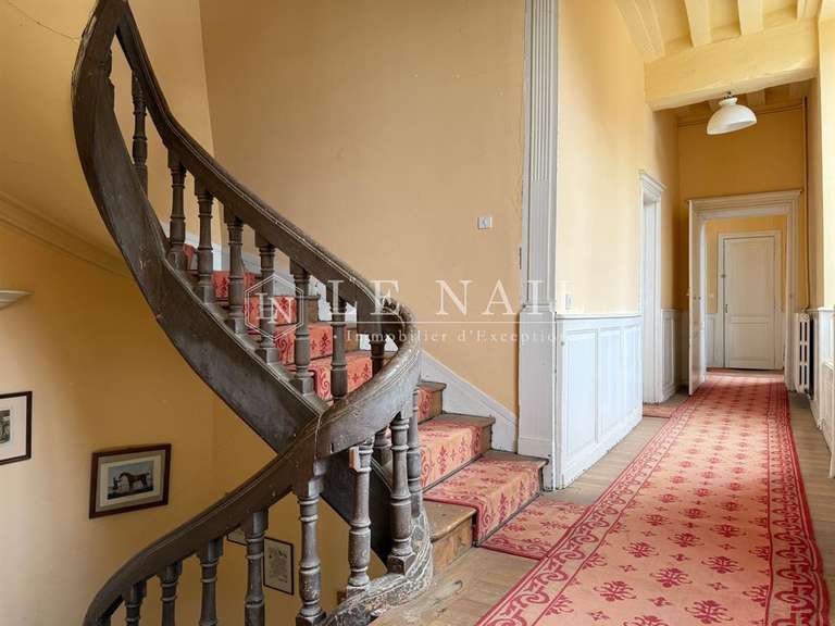 Castle Laval - 9 bedrooms - 580m²