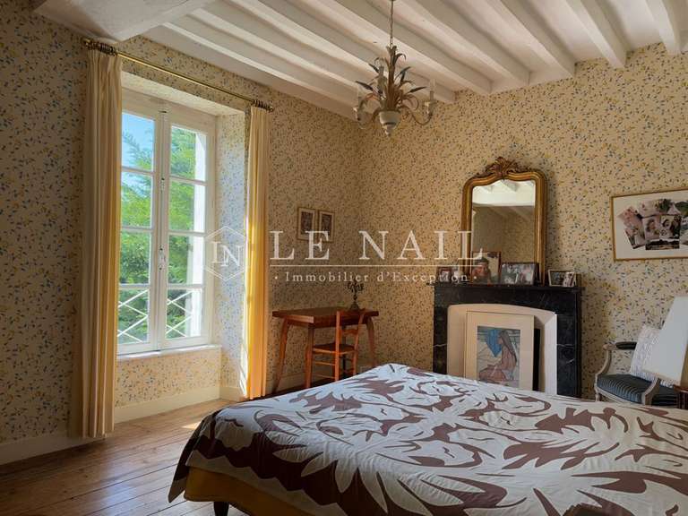 Maison Laval - 9 chambres - 280m²