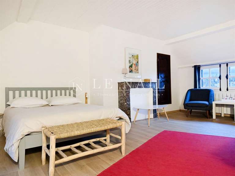 Maison Laval - 4 chambres - 205m²