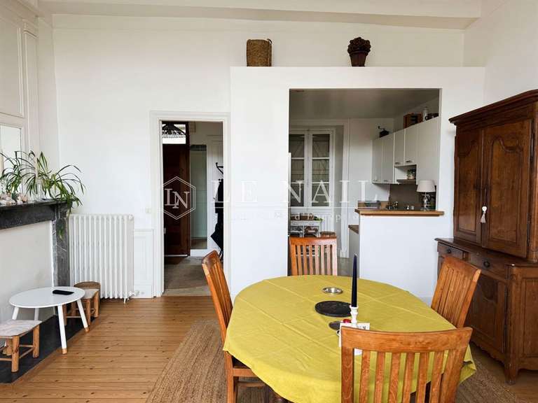 Maison Laval - 4 chambres - 205m²