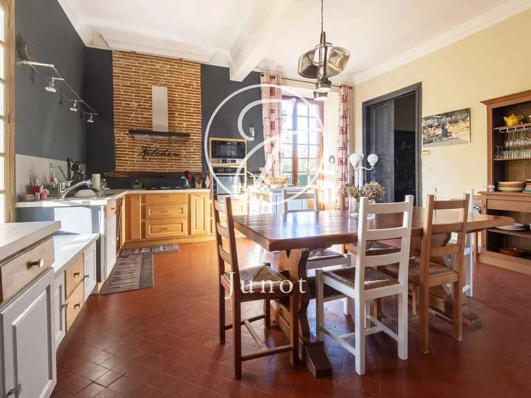 Castle Lavaur - 19 bedrooms - 836m²