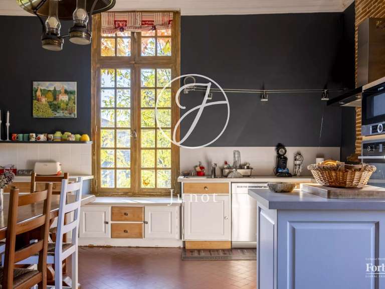 Château Lavaur - 19 chambres - 836m²