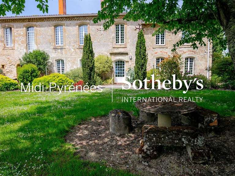 Maison Lavaur - 19 chambres - 1130m²