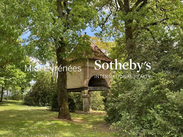 Maison Lavaur - 19 chambres - 1130m²