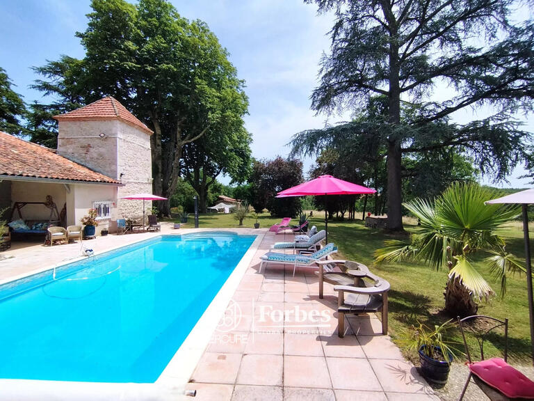 Propriété Layrac - 7 chambres - 643m²