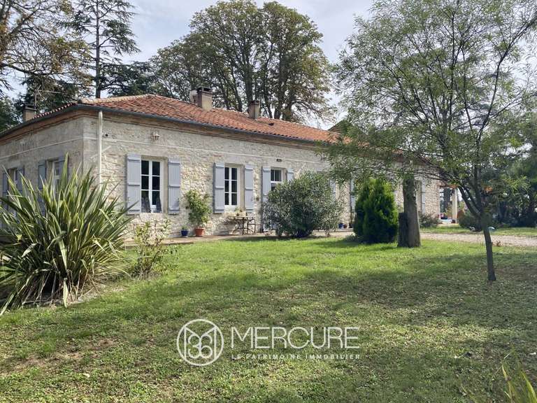 Propriété Layrac - 7 chambres - 643m²