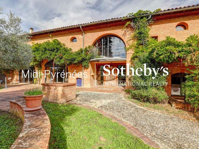 Maison Layrac-sur-Tarn - 6 chambres - 560m²