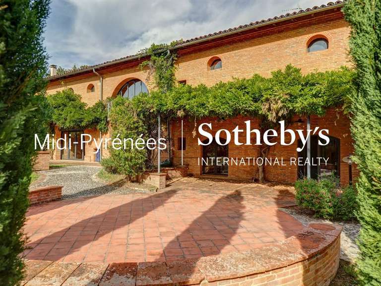 Maison Layrac-sur-Tarn - 6 chambres - 560m²