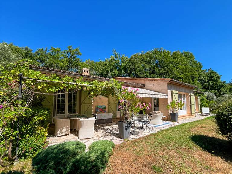 Maison Le Bar-sur-Loup - 3 chambres - 137m²
