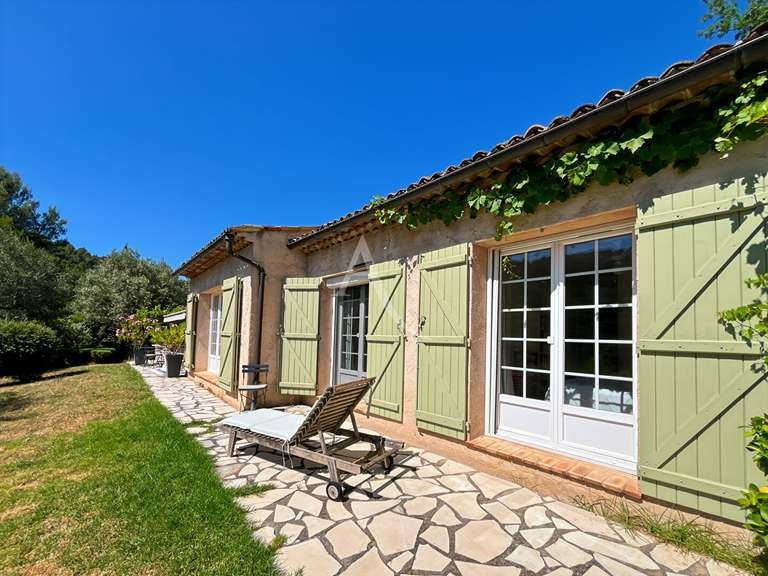 Maison Le Bar-sur-Loup - 3 chambres - 137m²
