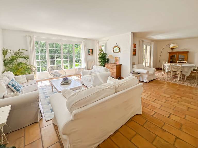 Maison Le Bar-sur-Loup - 3 chambres - 137m²