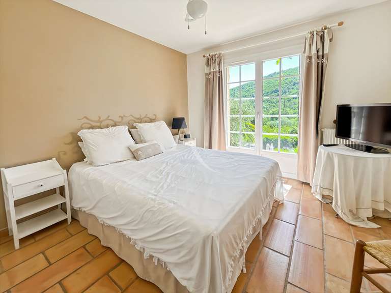 Maison Le Bar-sur-Loup - 3 chambres - 137m²