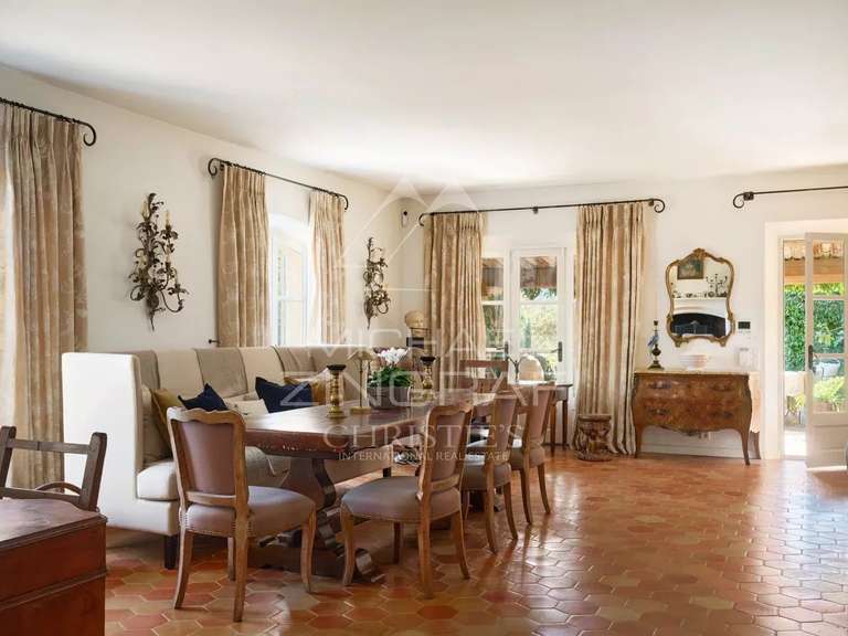 Maison Le Bar-sur-Loup - 4 chambres - 220m²