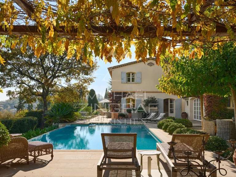 Maison Le Bar-sur-Loup - 4 chambres - 220m²