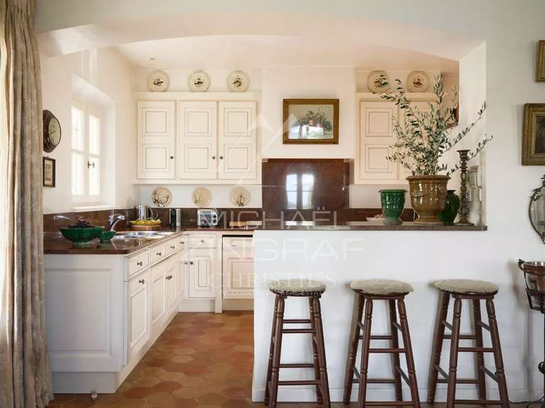 Maison Le Bar-sur-Loup - 4 chambres - 220m²