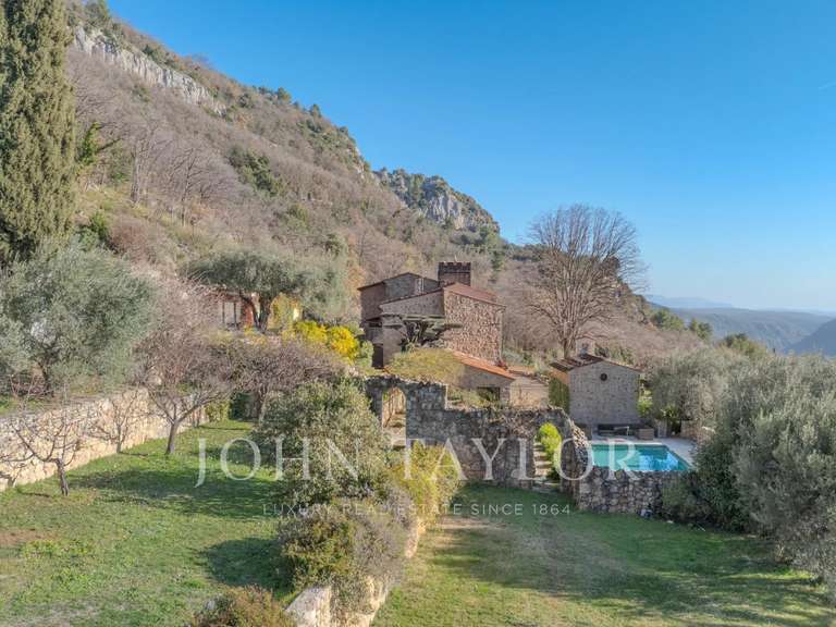 Maison Le Bar-sur-Loup - 10 chambres - 630m²