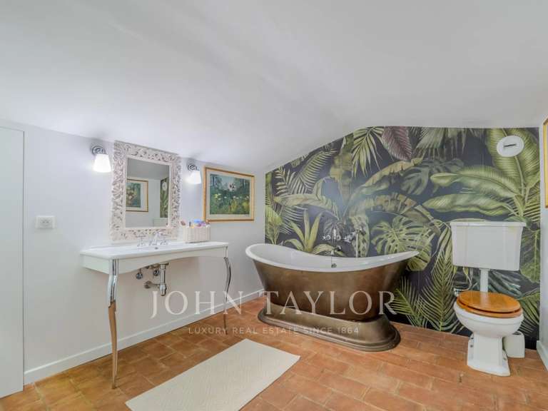 Maison Le Bar-sur-Loup - 10 chambres - 630m²