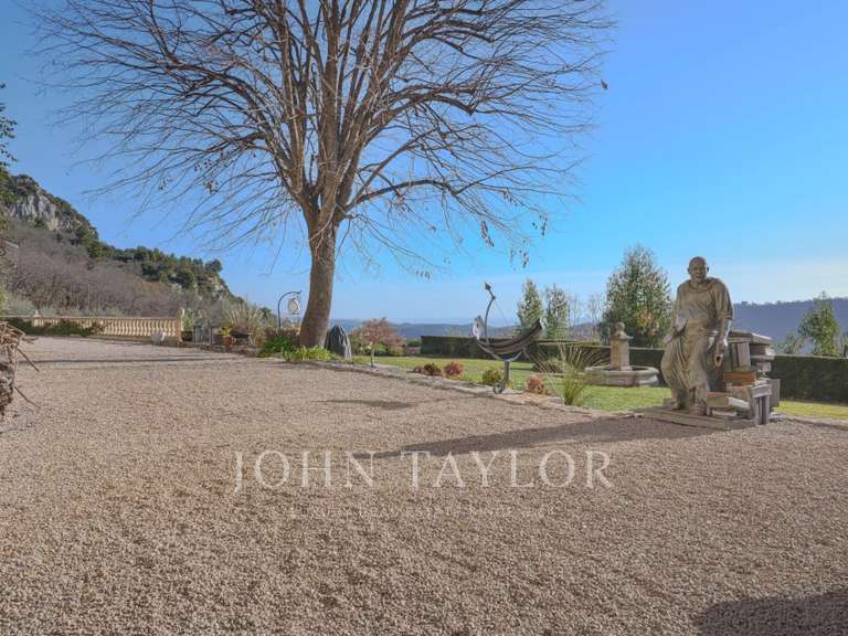 Maison Le Bar-sur-Loup - 10 chambres - 630m²