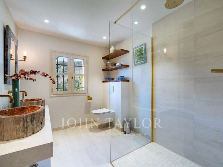 Maison Le Bar-sur-Loup - 10 chambres - 630m²