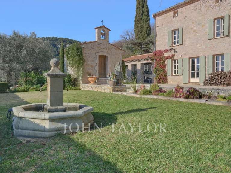 Maison Le Bar-sur-Loup - 10 chambres - 630m²