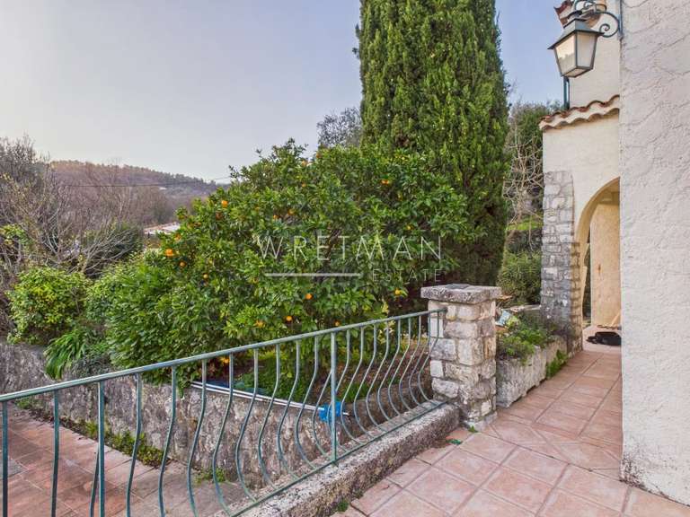 Maison Le Bar-sur-Loup - 3 chambres - 165m²