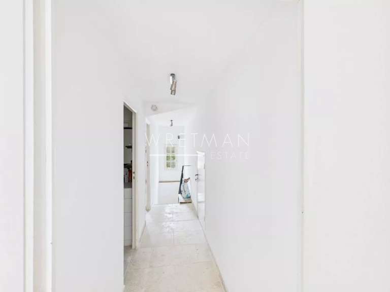 Maison Le Bar-sur-Loup - 3 chambres - 165m²