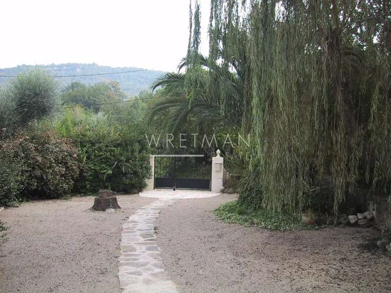 Maison Le Bar-sur-Loup - 3 chambres - 165m²