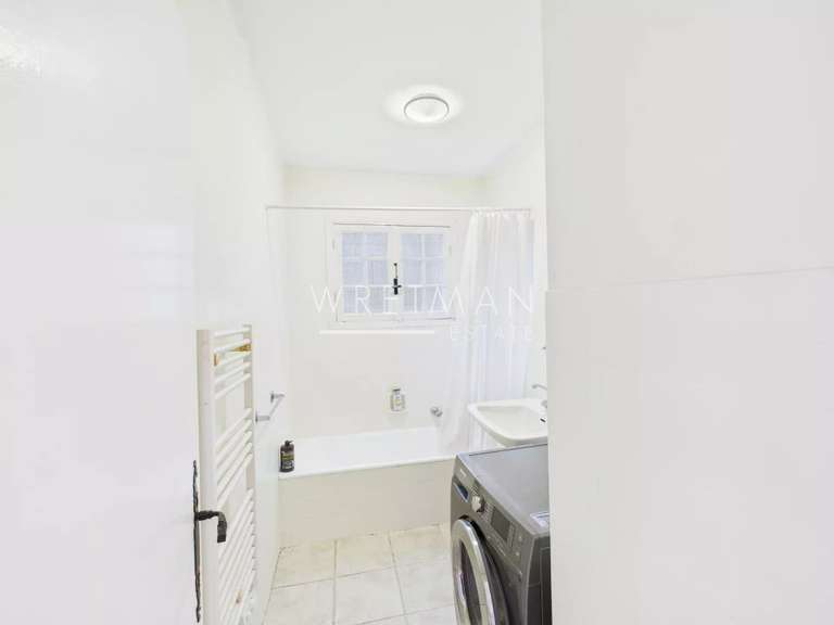 Maison Le Bar-sur-Loup - 3 chambres - 165m²