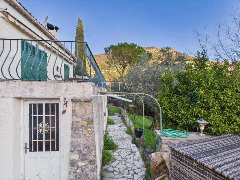 House Le Bar-sur-Loup - 3 bedrooms - 165m²