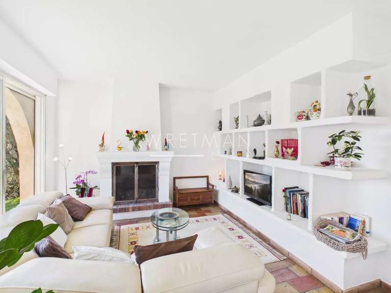 Maison Le Bar-sur-Loup - 4 chambres - 160m²