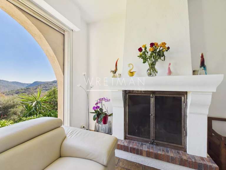 Maison Le Bar-sur-Loup - 4 chambres - 160m²