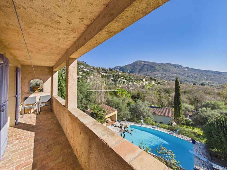 Maison Le Bar-sur-Loup - 4 chambres - 160m²