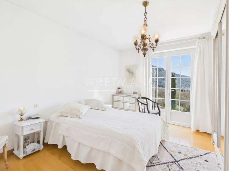 Maison Le Bar-sur-Loup - 4 chambres - 160m²