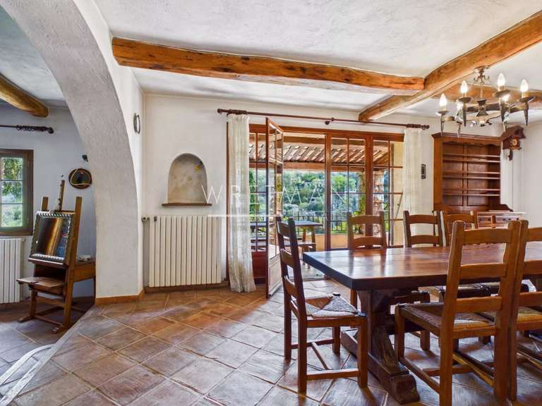 House Le Bar-sur-Loup - 3 bedrooms - 162m²