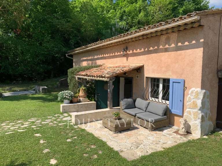 House Le Bar-sur-Loup - 5 bedrooms - 250m²