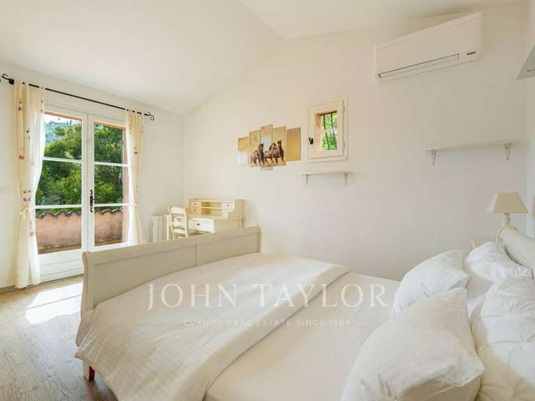 Maison Le Bar-sur-Loup - 5 chambres - 250m²
