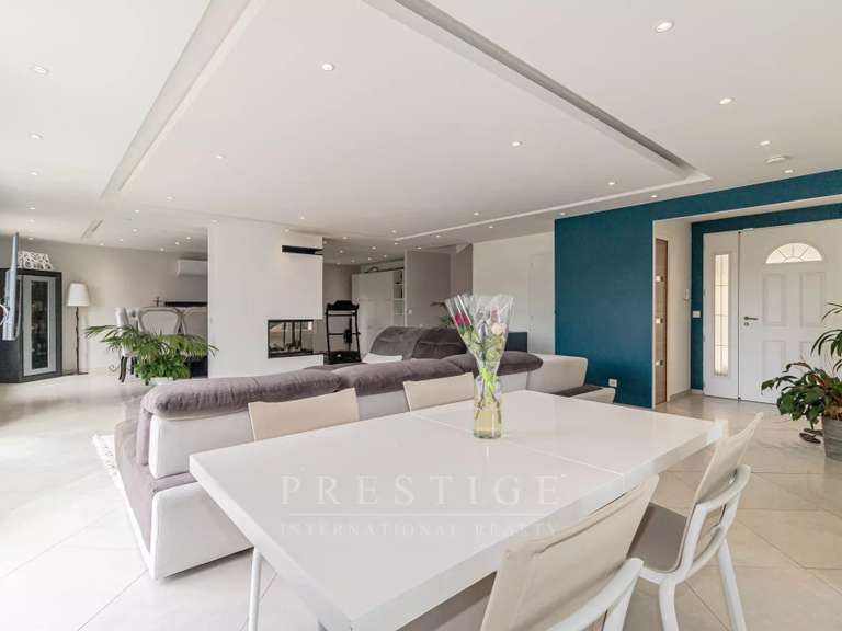 Maison Le Bar-sur-Loup - 4 chambres - 292m²