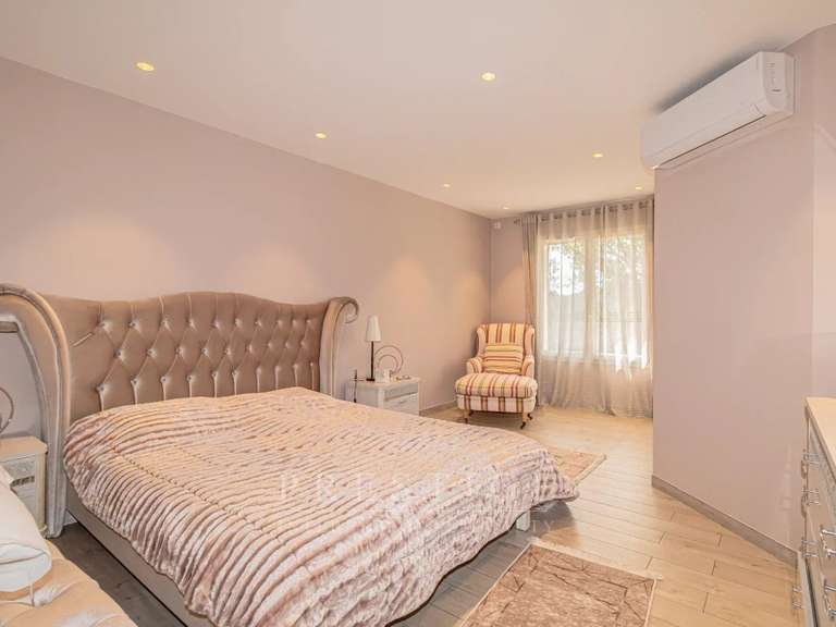Maison Le Bar-sur-Loup - 4 chambres - 292m²