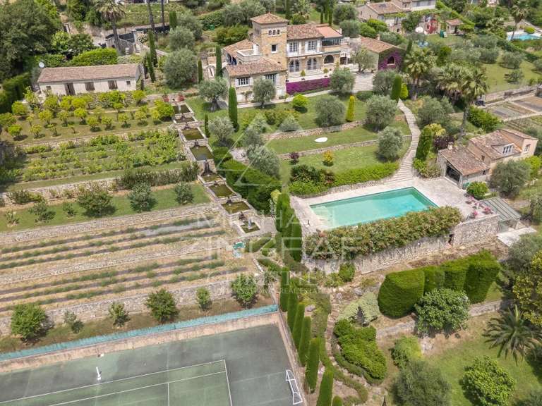House Le Bar-sur-Loup - 6 bedrooms - 490m²